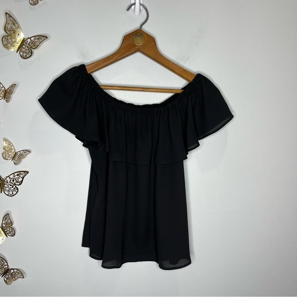 Express Tops - 🦋🌙 EXPRESS | Black Flowy Short Sleeve Blouse